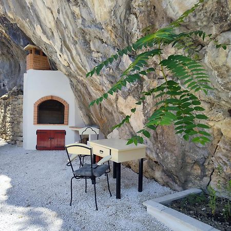 Vintage Stone House Eldo In Podaspilje, Omiš Esterno foto
